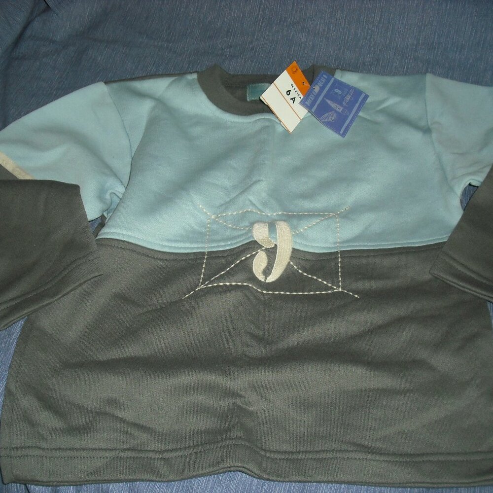 Boy Blue/Gray sweater 6 y New